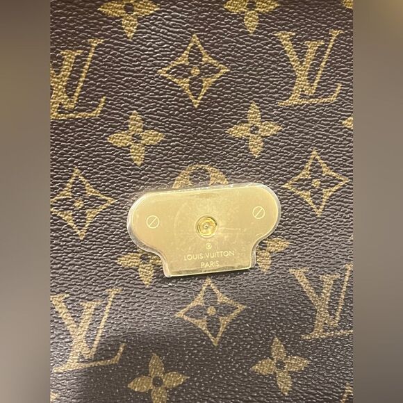 LOUIS VUITTON ST. PLACIDE - Picture 5 of 11